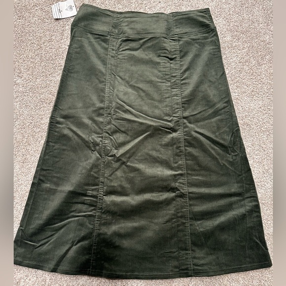 NWT Green Corduroy Skirt - Picture 10 of 10